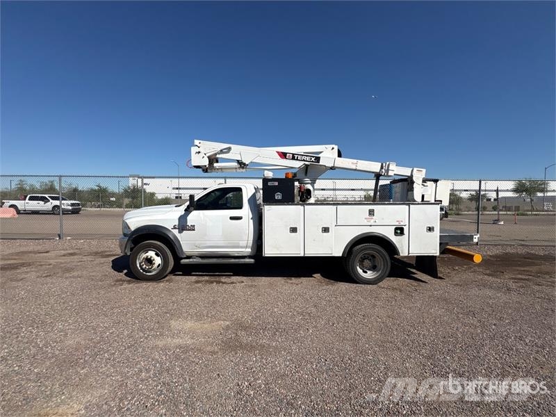 Terex HI RANGER 400 lb Straight Boom on Ram 5500 4x4 Buc Auto hoogwerkers