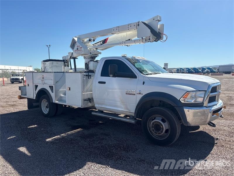 Terex HI RANGER 400 lb Straight Boom on Ram 5500 4x4 Buc Auto hoogwerkers