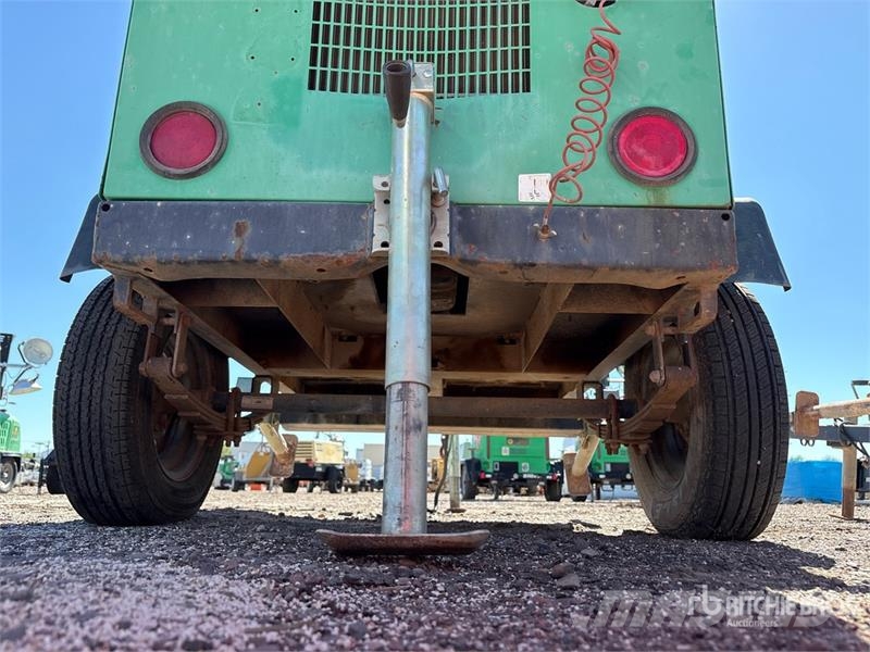 Terex RL4 Osvětlovací stožáry