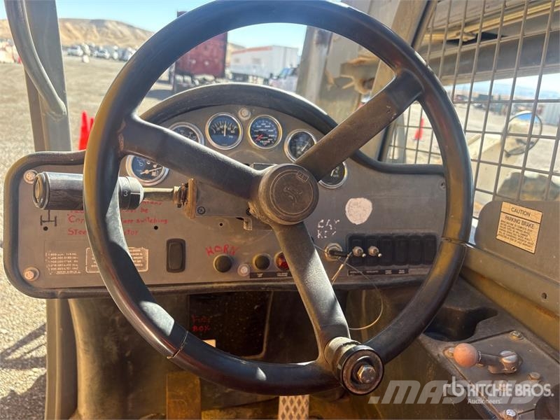 Terex TH844C 텔러 핸들러
