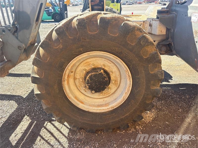 Terex TH844C 텔러 핸들러