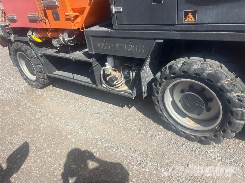 Tesmec City Cleanfast 4x4 Trencher Sleuvengravers