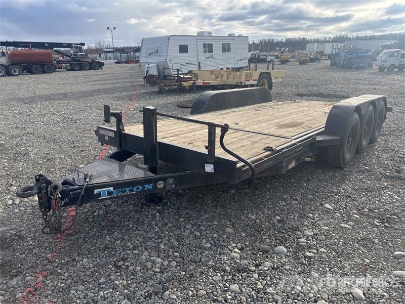 Teton 22 ft Tri/A Tilt Deck Trailer Zemie treileri