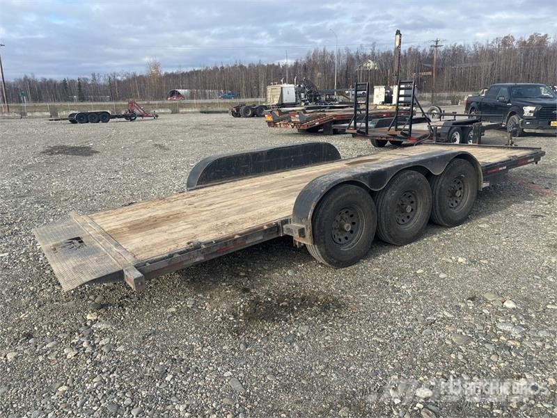 Teton 22 ft Tri/A Tilt Deck Trailer Zemie treileri