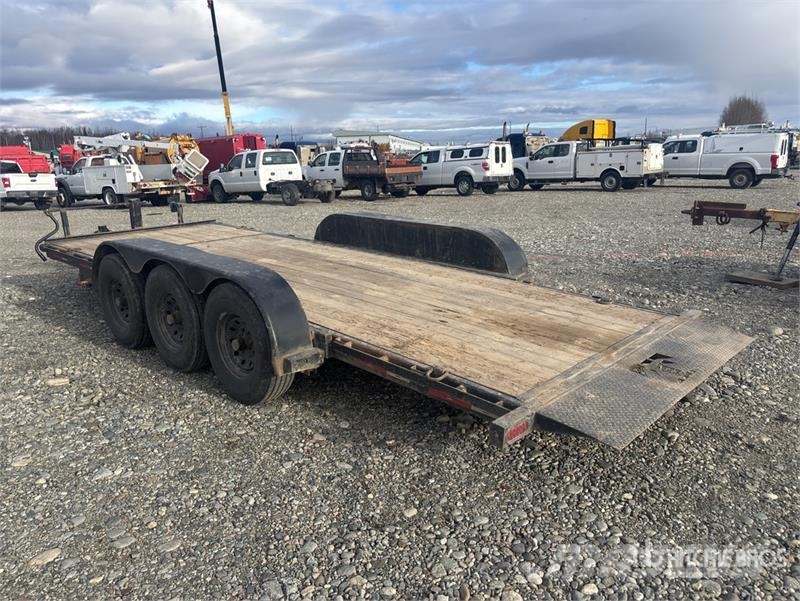 Teton 22 ft Tri/A Tilt Deck Trailer Zemie treileri