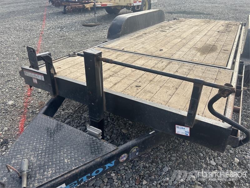 Teton 22 ft Tri/A Tilt Deck Trailer Zemie treileri