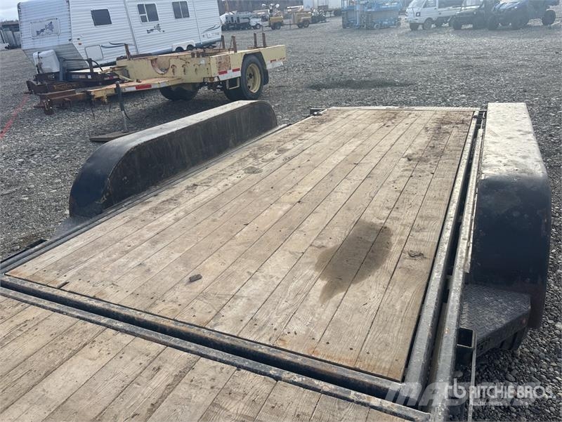 Teton 22 ft Tri/A Tilt Deck Trailer Zemie treileri