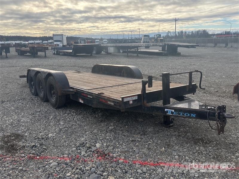 Teton 22 ft Tri/A Tilt Deck Trailer Zemie treileri