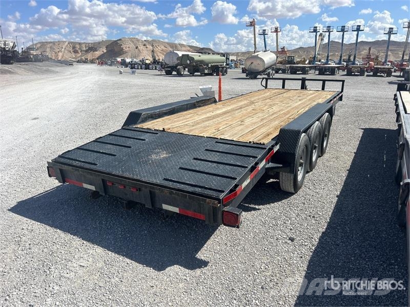 Texas Pride EQ72421KBP 24 ft Tri/A Equipment Trailer Maschinetransporter