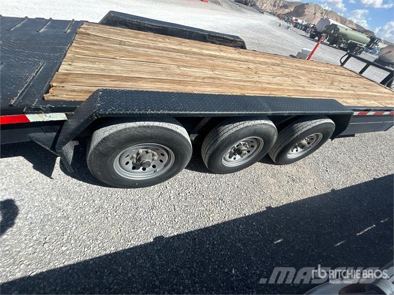 Texas Pride EQ72421KBP 24 ft Tri/A Equipment Trailer Maschinetransporter