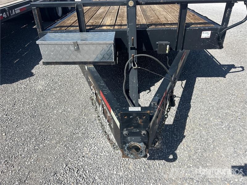 Texas Pride EQ72421KBP 24 ft Tri/A Equipment Trailer Maschinetransporter
