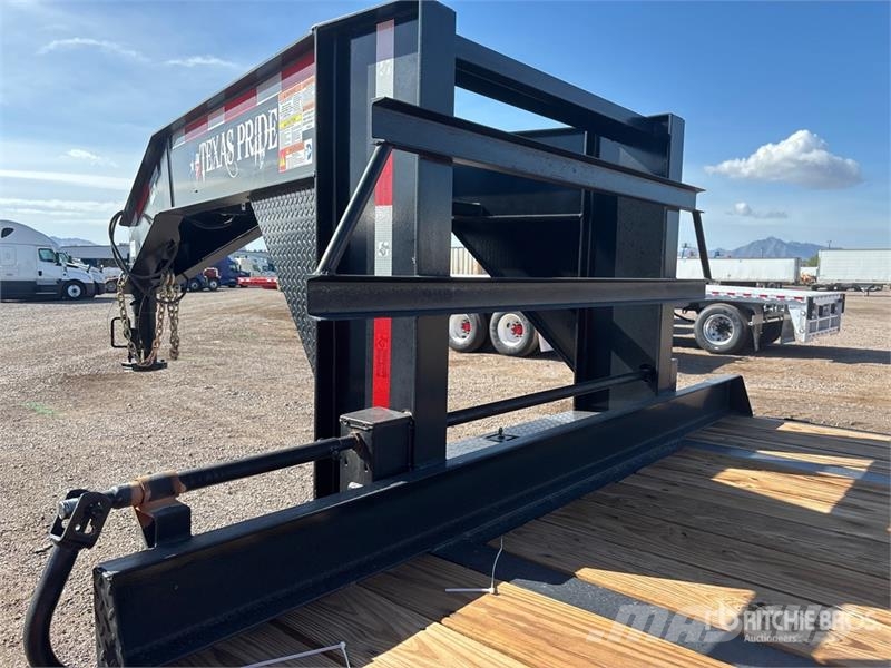 Texas Pride Trailers FT835524KGN 53 ft T/A Gooseneck Equ Auto pārvadāšanas treileri
