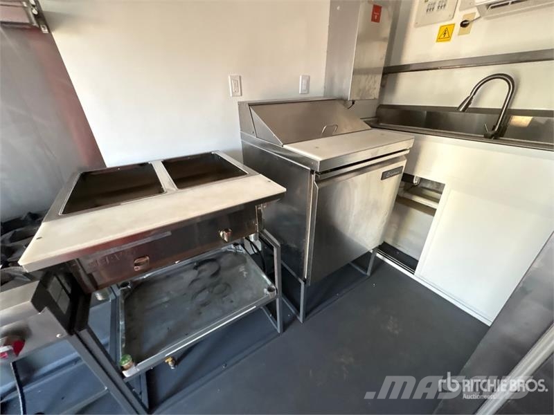 The Fud Trailer 16 ft T/A Food Concession Trailer Citas piekabes