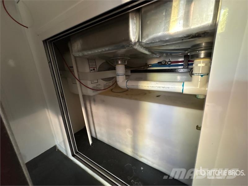 The Fud Trailer 16 ft T/A Food Concession Trailer Citas piekabes