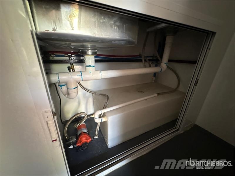 The Fud Trailer 16 ft T/A Food Concession Trailer Citas piekabes
