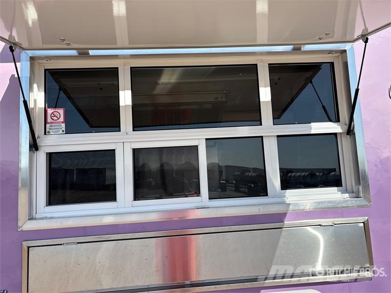 The Fud Trailer 19 ft T/A Food Concession Trailer Citas piekabes