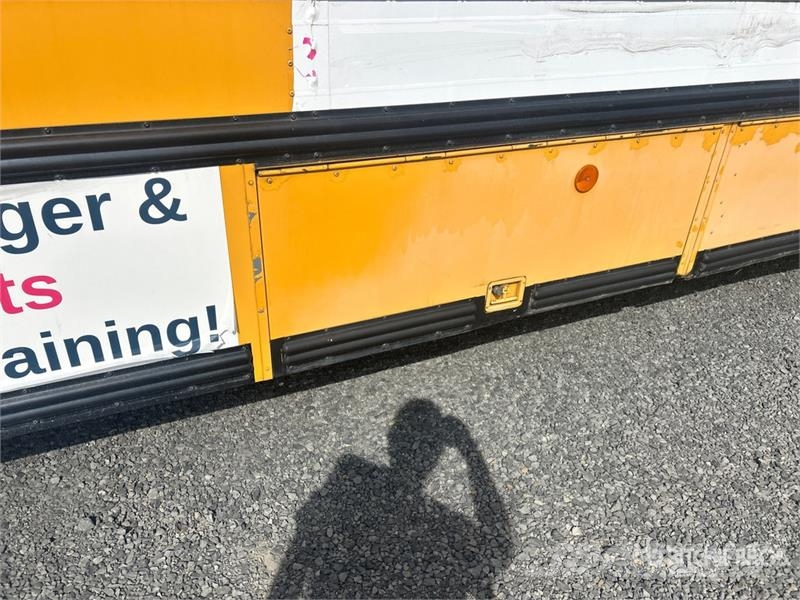 Thomas 4x2 90-Seat School Bus Mini-bus