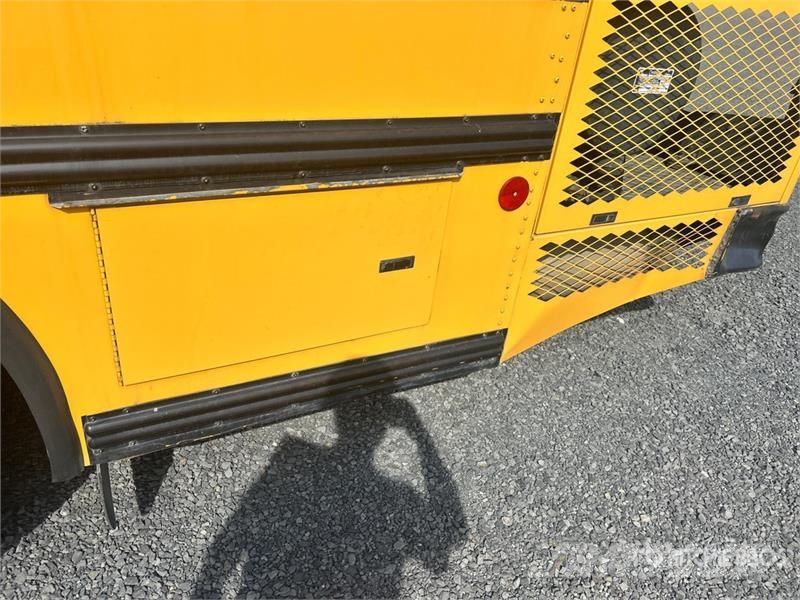 Thomas 4x2 90-Seat School Bus Mini-bus