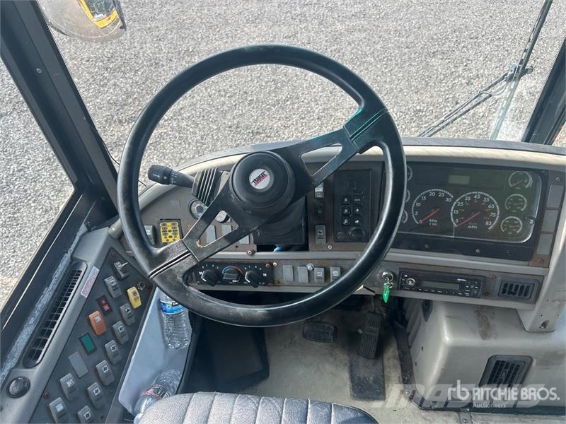 Thomas 4x2 90-Seat School Bus Mini-bus