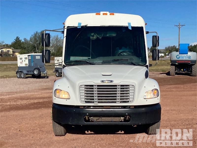 Thomas Saf-T-Liner C2 4x2 28-Seat Crew Carrier Bus Mini-bus