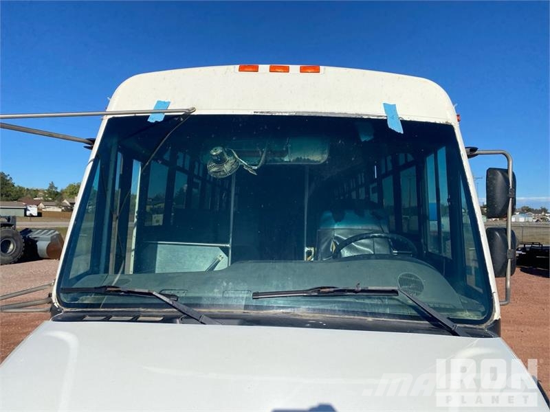 Thomas Saf-T-Liner C2 4x2 28-Seat Crew Carrier Bus Mini-bus
