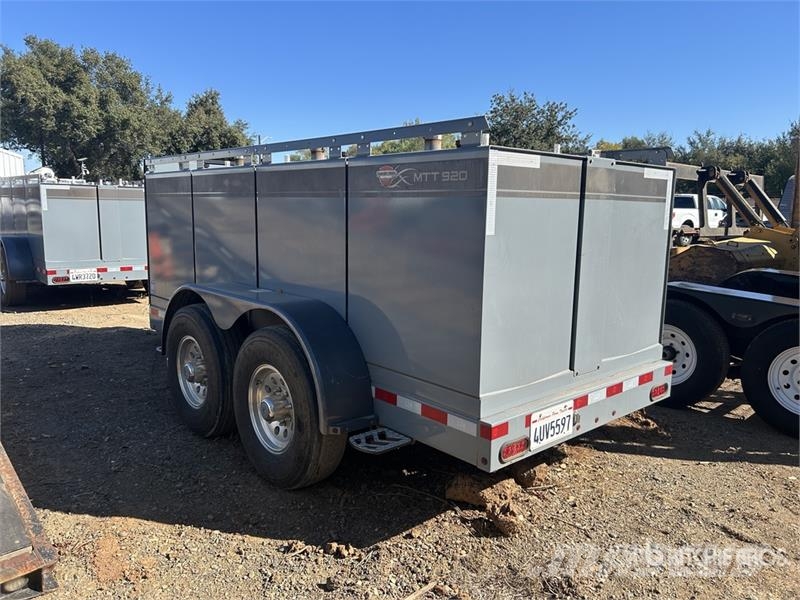 Thunder Creek MTT920 T/A Fuel Trailer Tankanhänger