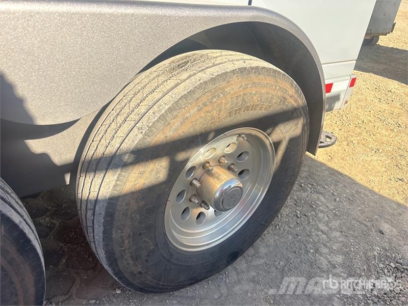 Thunder Creek MTT920 T/A Fuel Trailer Cisterna