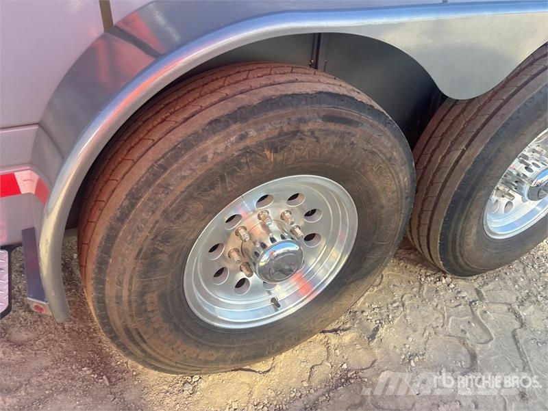 Thunder Creek MTT920 T/A Fuel Trailer Cisterna