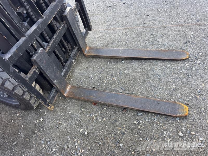 Tider FG25 3615 lb Pneumatic Tire Forklift Autokrāvēji - citi