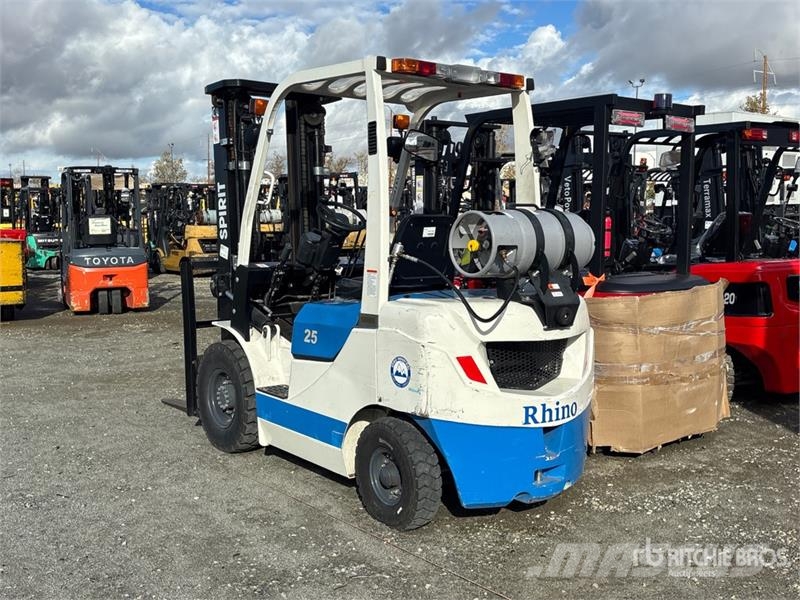 Tider FG25 3615 lb Pneumatic Tire Forklift Autokrāvēji - citi