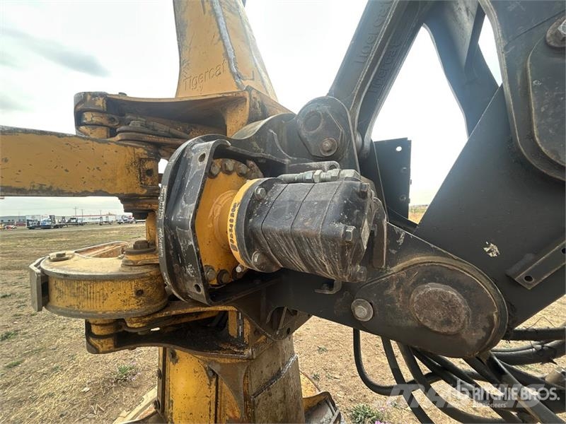 Tigercat 830C Leveling Track Feller Buncher Forstanhänger/Rückewagen