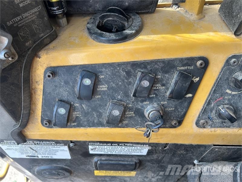 Tigercat 830C Leveling Track Feller Buncher Forstanhänger/Rückewagen