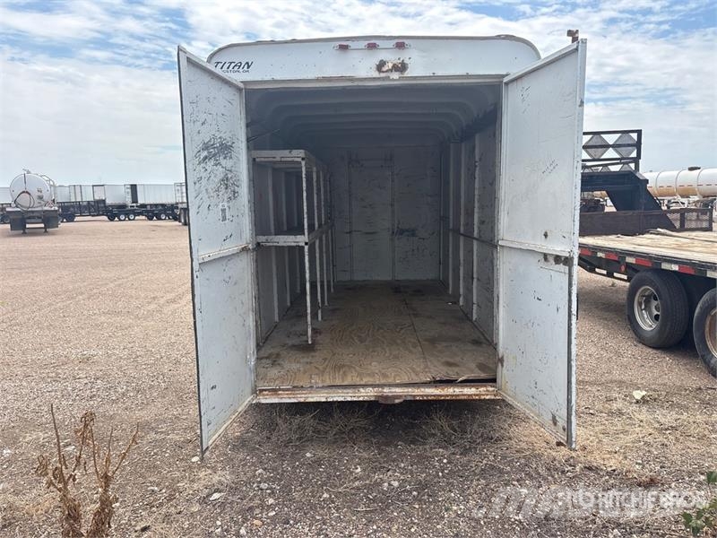Titan 14 ft T/A Enclosed Trailer Skappåbygg