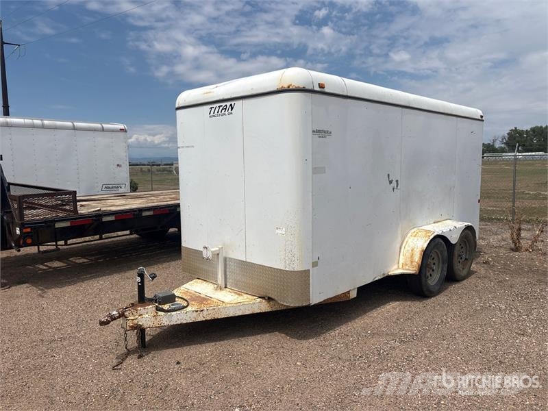 Titan 14 ft T/A Enclosed Trailer Skappåbygg