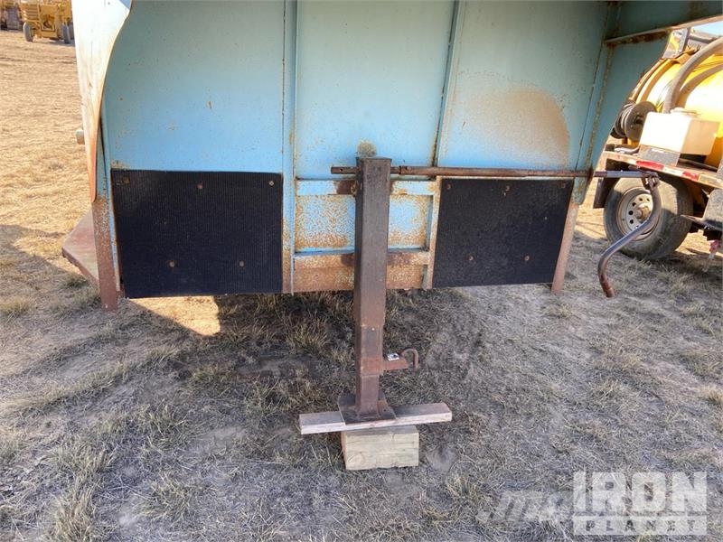  TM 16 ft T/A Livestock Trailer Dzīvnieku transportēšanas piekabes