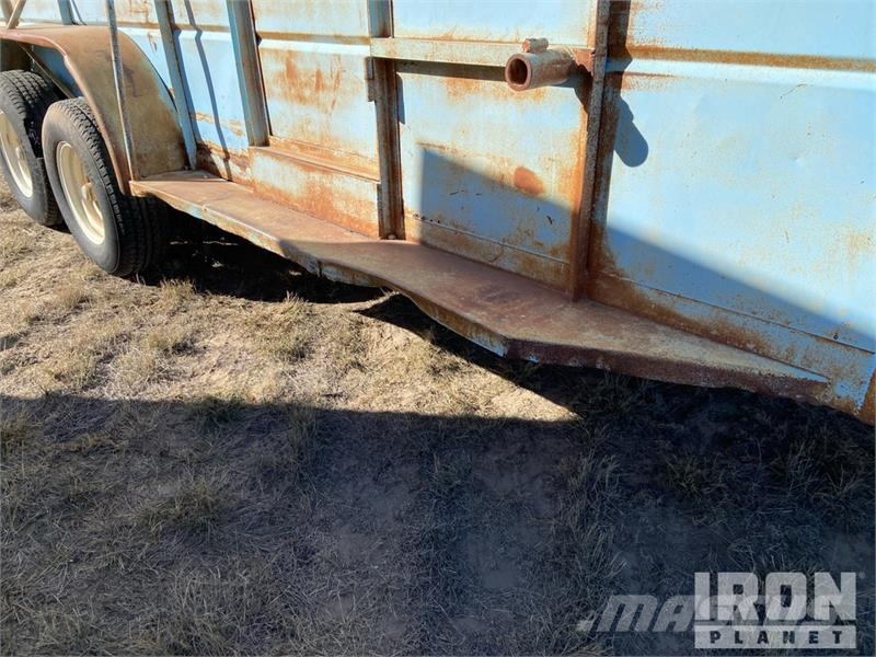  TM 16 ft T/A Livestock Trailer Dzīvnieku transportēšanas piekabes