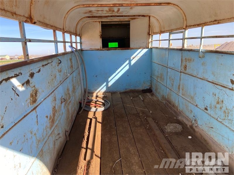  TM 16 ft T/A Livestock Trailer Dzīvnieku transportēšanas piekabes