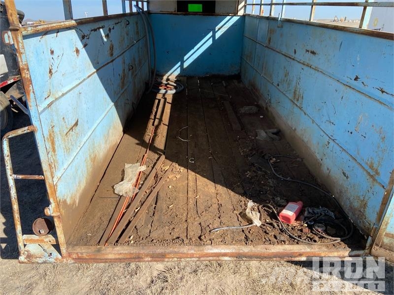 TM 16 ft T/A Livestock Trailer Dzīvnieku transportēšanas piekabes