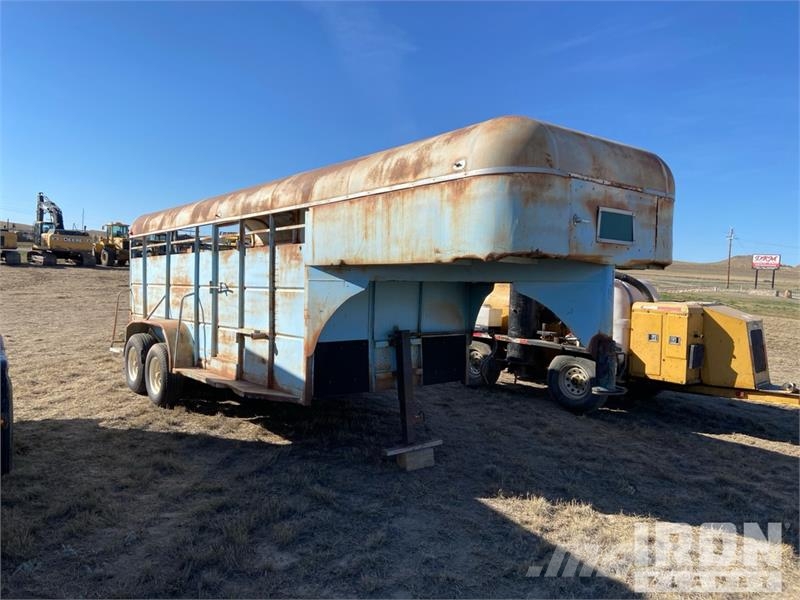  TM 16 ft T/A Livestock Trailer Dzīvnieku transportēšanas piekabes