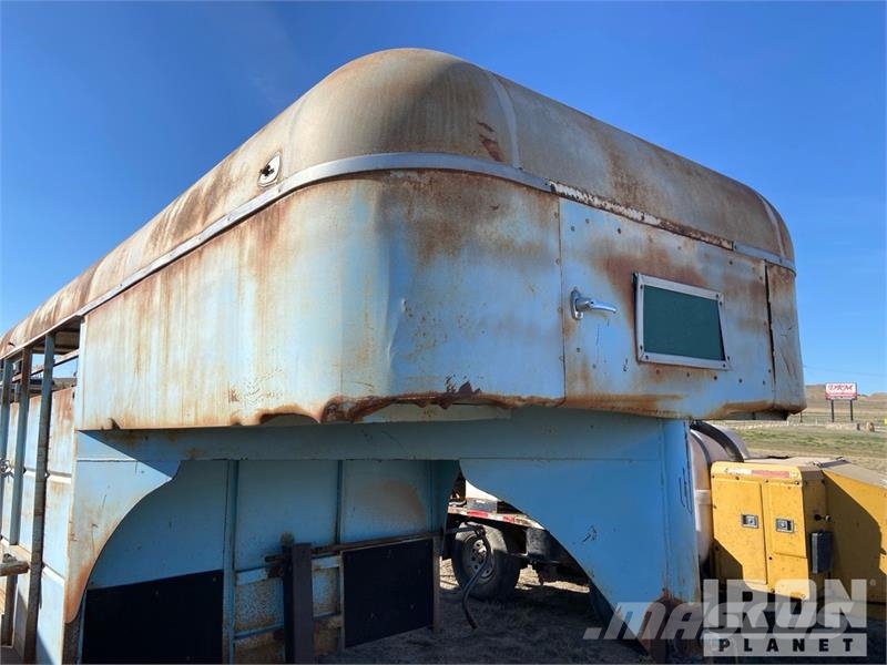  TM 16 ft T/A Livestock Trailer Dzīvnieku transportēšanas piekabes