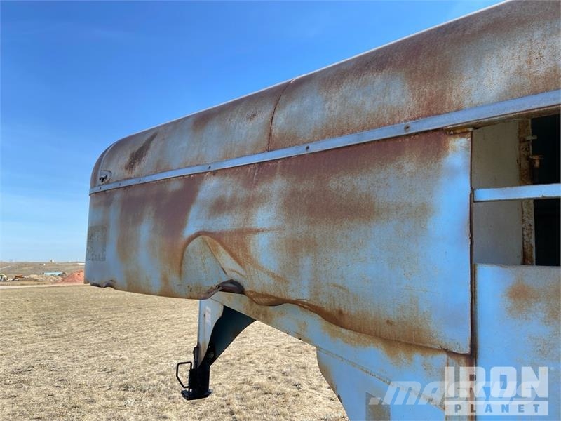  TM 16 ft T/A Livestock Trailer Dzīvnieku transportēšanas piekabes