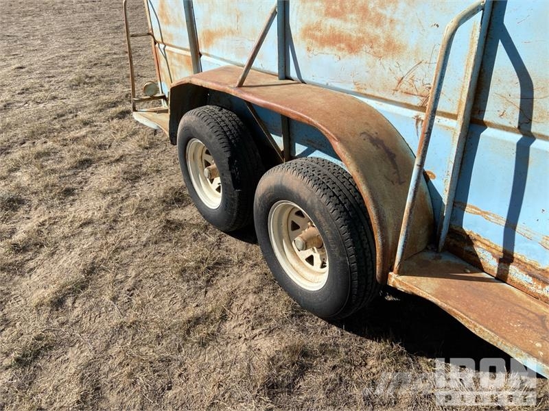  TM 16 ft T/A Livestock Trailer Dzīvnieku transportēšanas piekabes