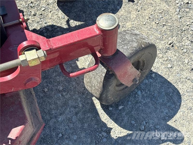 Toro 4x2 Stand-On Lawn Mower Самохідні газонокосарки
