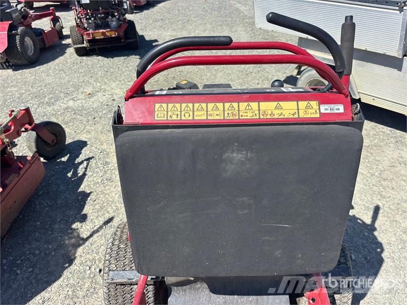 Toro 4x2 Stand-On Lawn Mower Самохідні газонокосарки