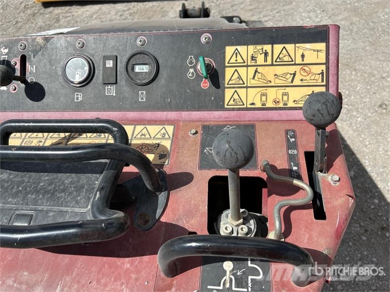Toro Dingo TX427 Minicargadoras