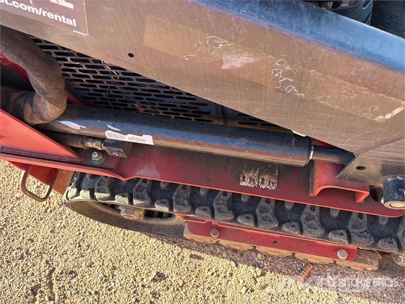 Toro Dingo TX427 Liukuohjatut kuormaajat