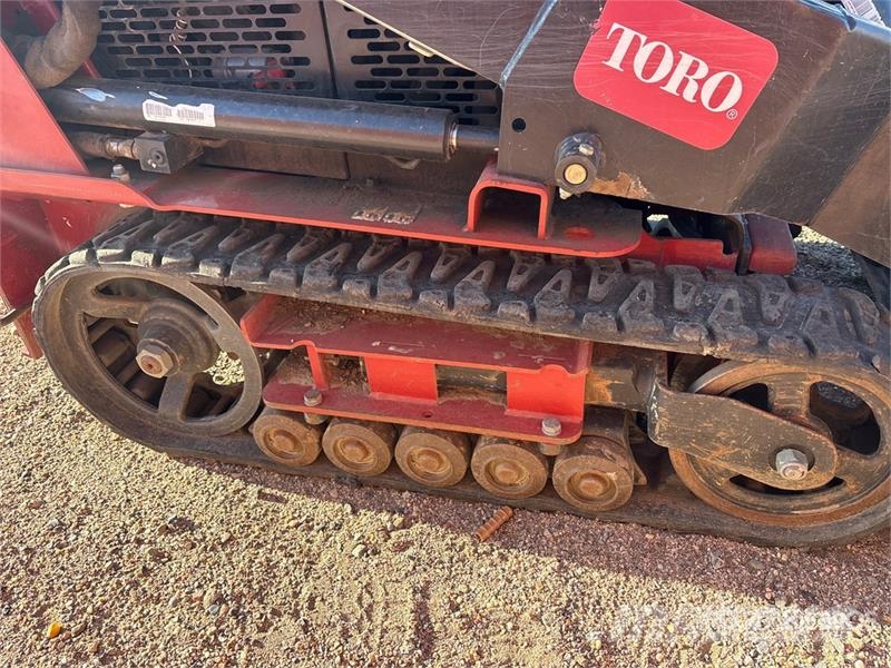 Toro Dingo TX427 Liukuohjatut kuormaajat
