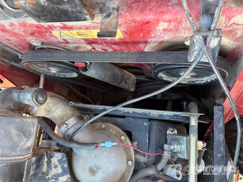 Toro Dingo TX427 Liukuohjatut kuormaajat