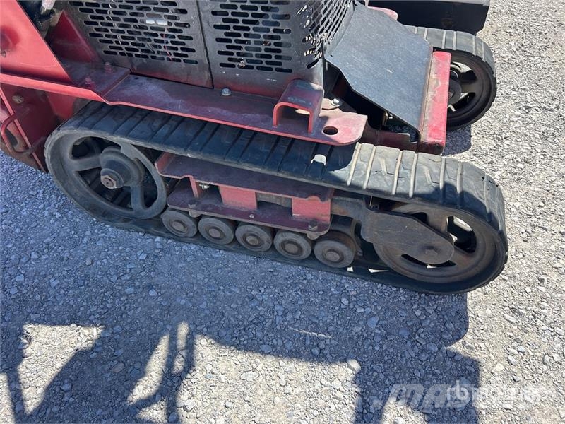 Toro Dingo TX427 Minicargadoras