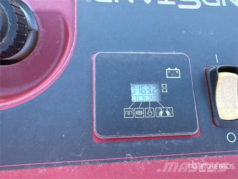 Toro Grandstand 4x2 Stand-On Lawn Mower Corta-Relvas Riders